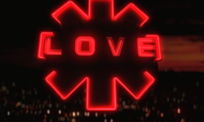 Coperta album Red Hot Chili Peppers Unlimited Love