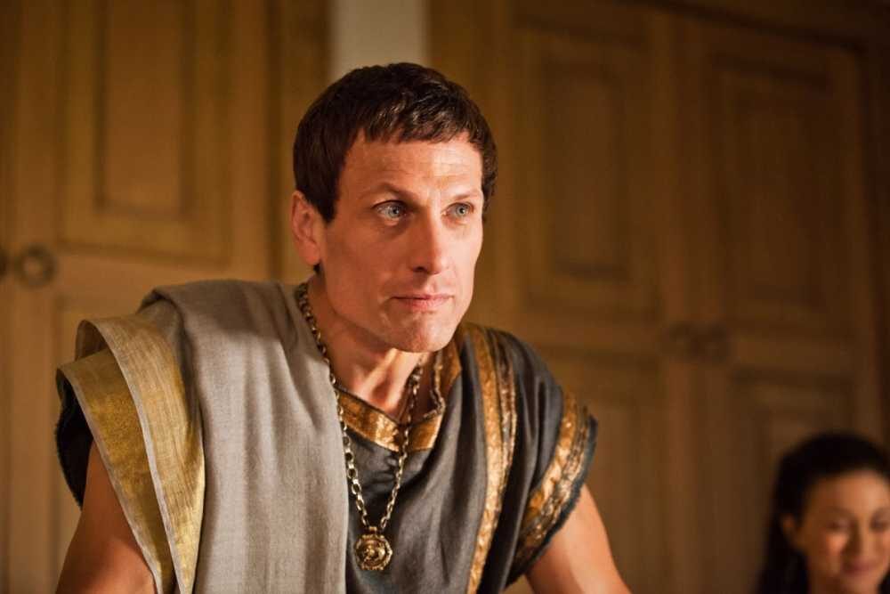 Simon Merrells în "Spartacus"