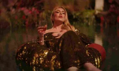 Videoclip Adele - I Drink Wine