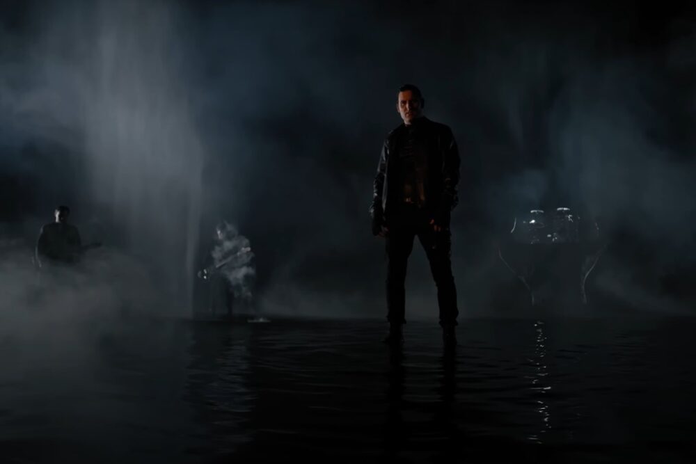 Parkway Drive în videoclipul piesei "Glitch"