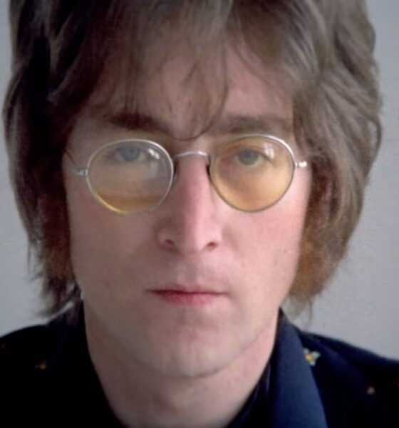 John Lennon în videoclipul "Imagine"