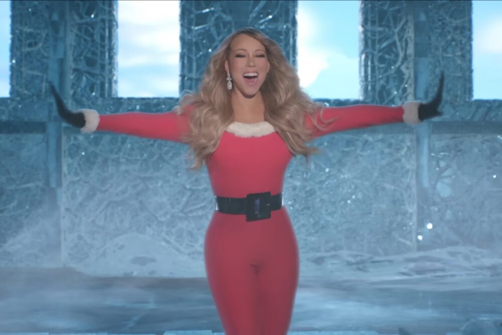 Mariah Carey în clipul de Crăciun "It's Time"