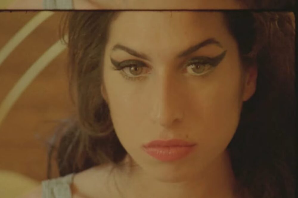 Amy Winehouse - Tears Dry On Their Own (Lyric Video)