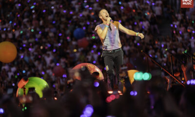 Chris Martin în concertul Coldplay de la București pe 12 iunie 2024