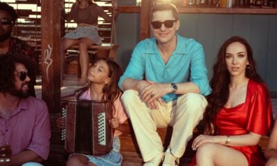 Videoclip Akcent - Hearts In Stereo
