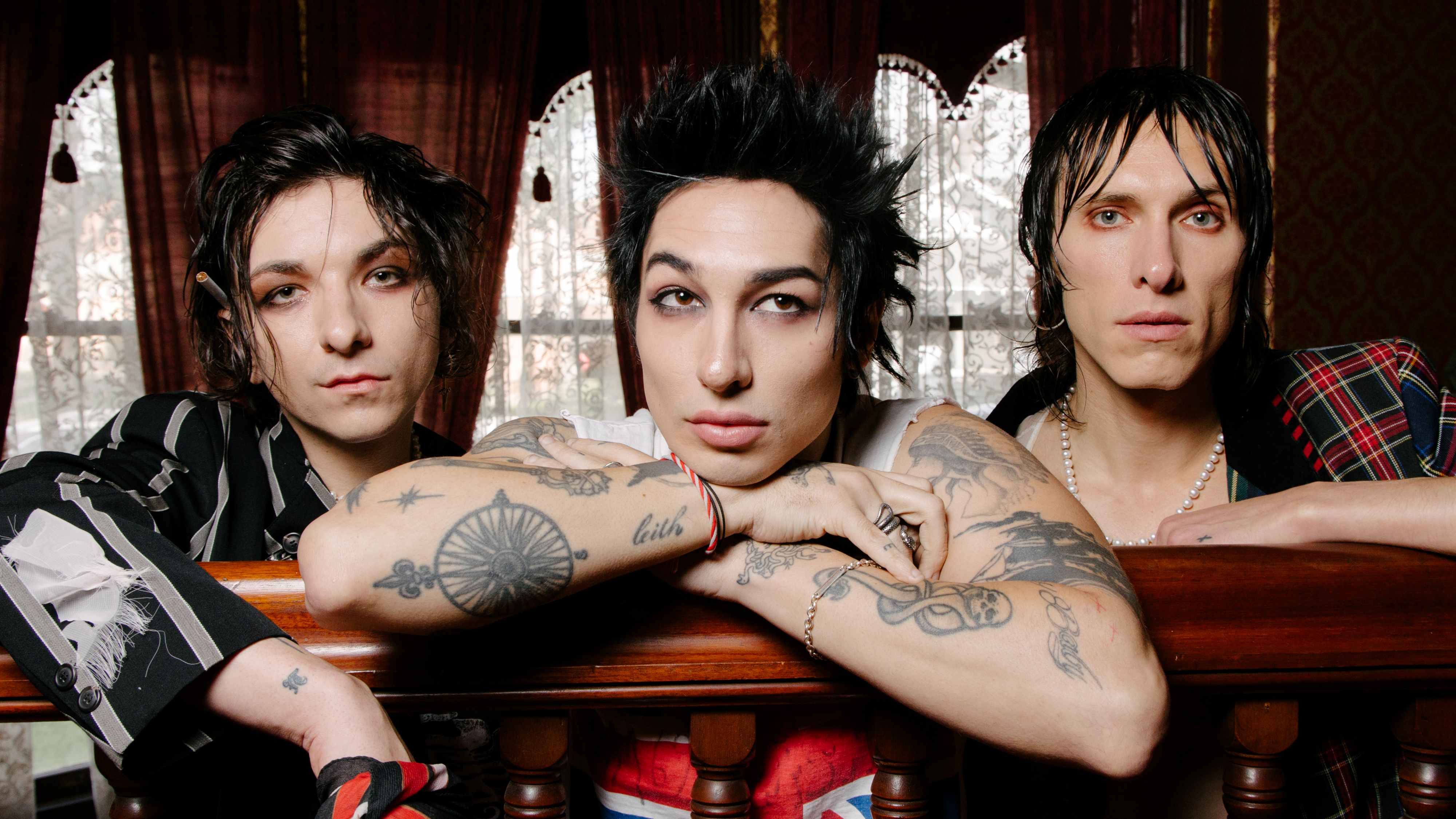 Palaye Royale