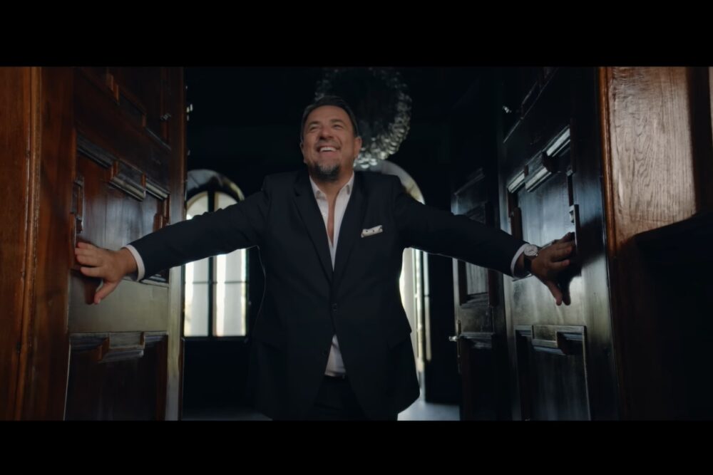 Videoclip: Horia Brenciu – Cea mai frumoasă femeie