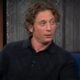 Jeremy Allen White într-un interviu la Stephen Colbert