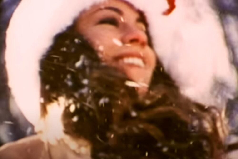 Mariah Carey - All I Want For Christmas Is You (Videoclip Oficial)