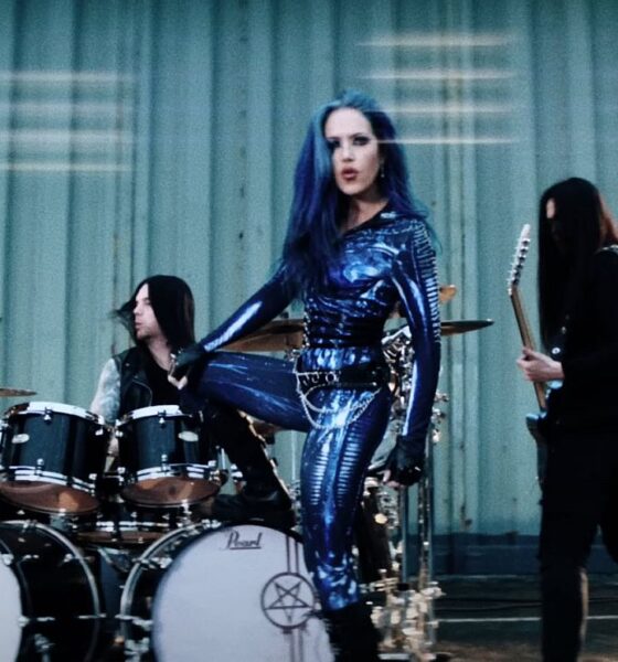 Videoclip Arch Enemy Paper Tiger