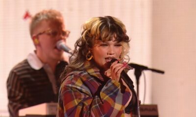 Lola Young (live la BRIT Awards 2025)