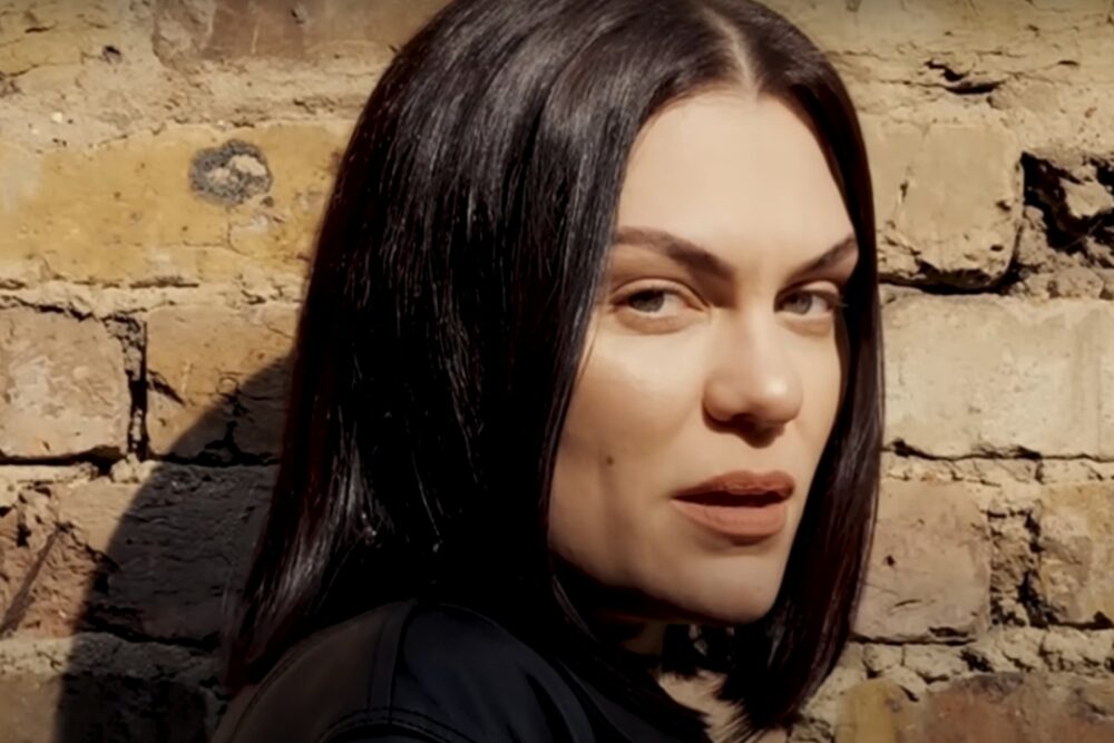 Jessie J - No Secrets