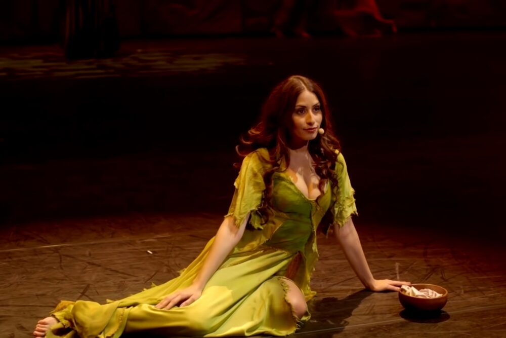 Esmeralda (Hiba Tawaji) în "Notre-Dame de Paris"
