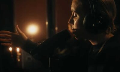 Lykke Li în clipul "better alone" (Live from the YouTube Music Studio Stockholm)