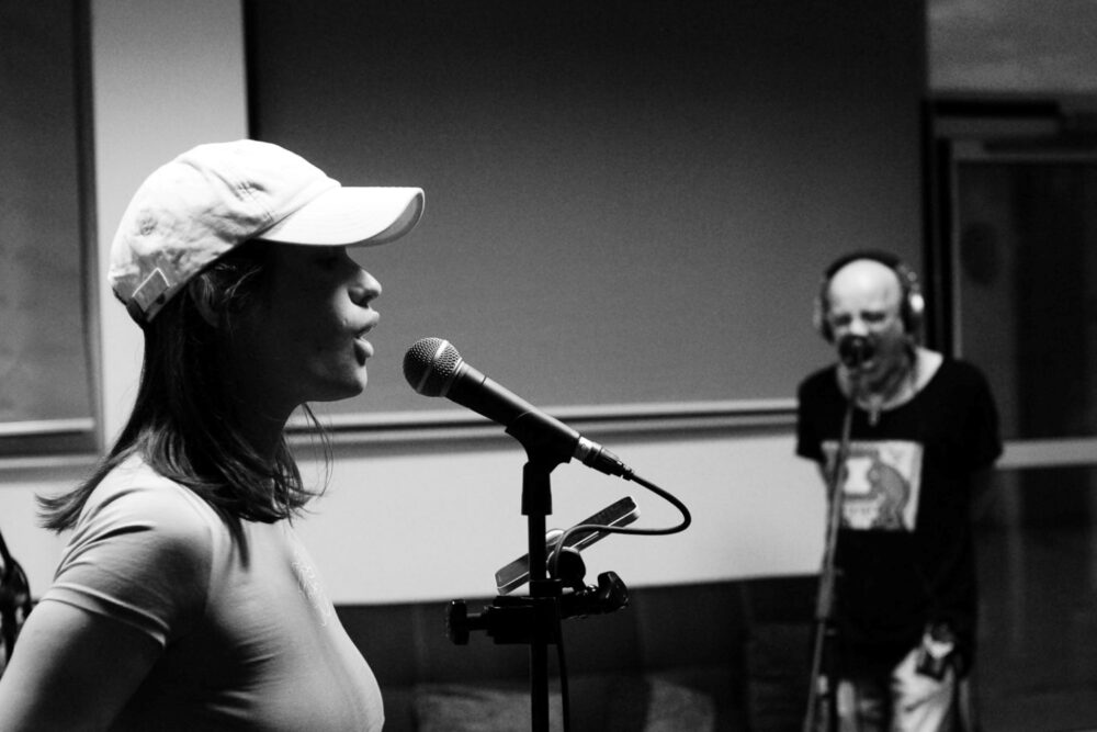 Omul cu Șobolani și Erika Isac în studio