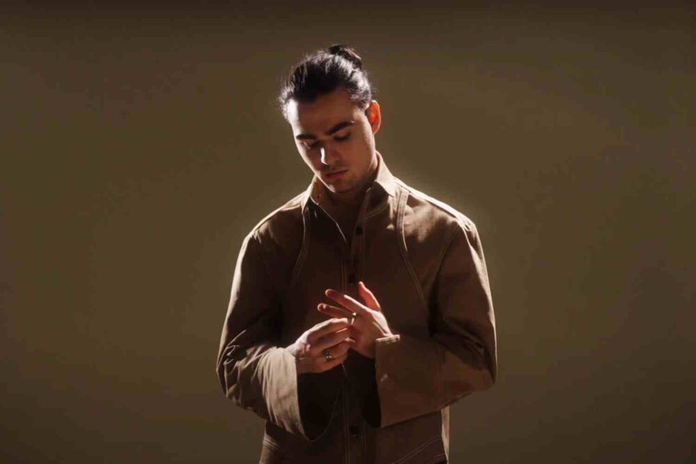 Radu Ștefan Bănică lansează EP-ul "Prima Pagină"