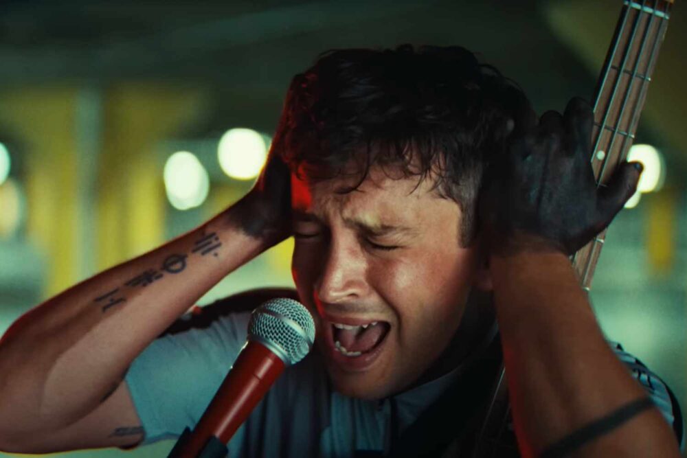 Twenty One Pilots în videoclipul "Drum Show"