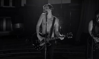 Videoclip YUNGBLUD - Zombie (Live From Hansa Studios)