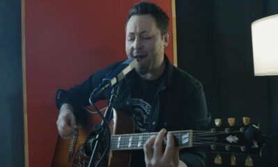 Andrei Găluț cântând alături de 10 muzicieni supraviețuitori de la Colectiv- The Memento Project