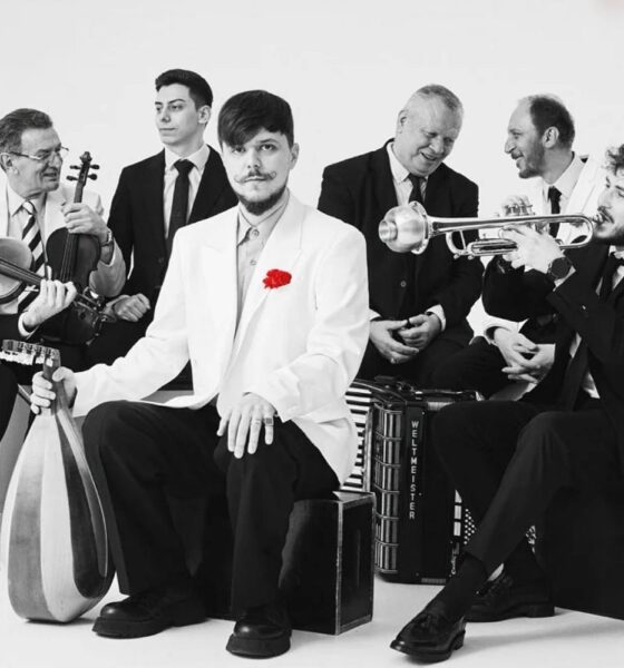 Simion Bogdan-Mihai pe coperta albumului "Idei care ard"