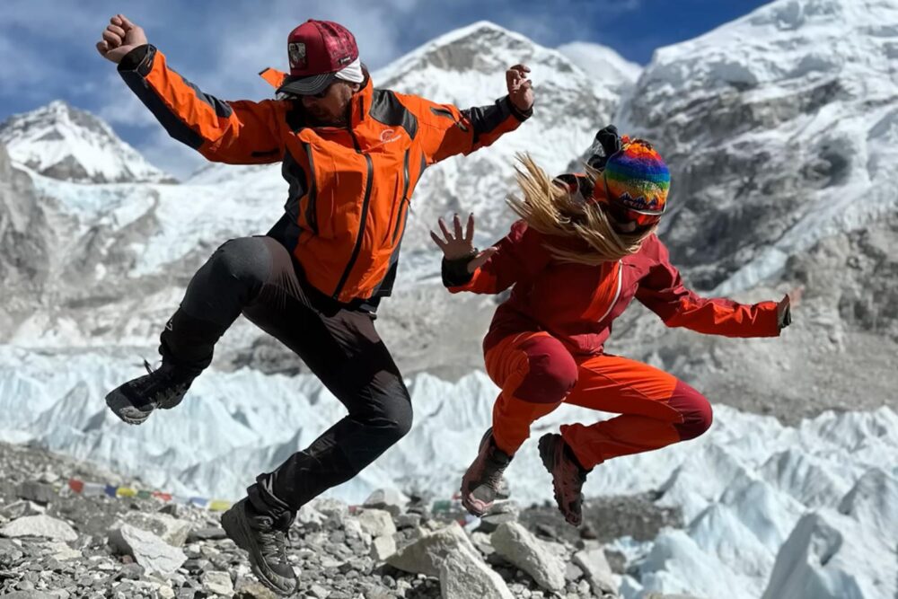 Delia - "Du-mă la munte" (artwork)