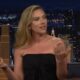 Scarlett Johansson într-un interviu la Jimmy Fallon