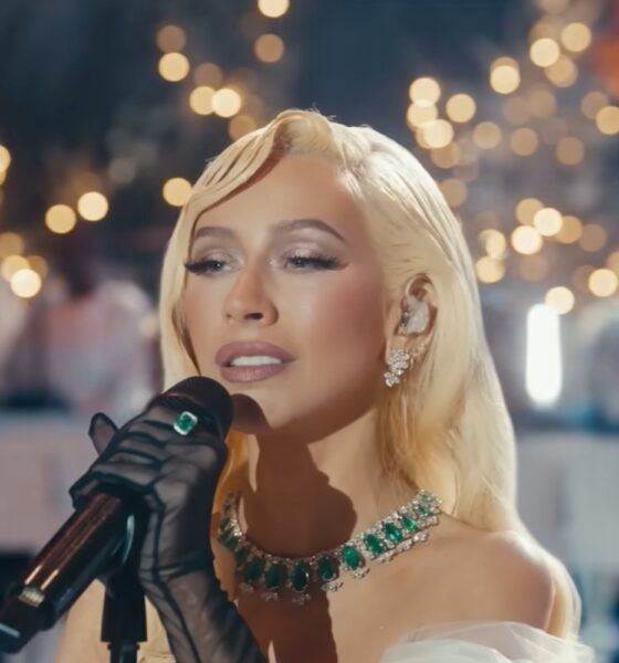 Trailer "Christina Aguilera: Christmas in Paris"