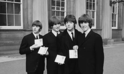 Formația The Beatles în trailerul seriei documentare "The Beatles Anthology"