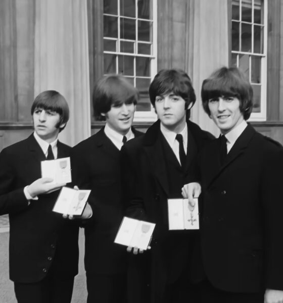 Formația The Beatles în trailerul seriei documentare "The Beatles Anthology"