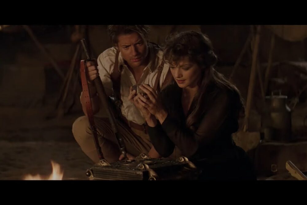 Brendan Fraser și Rachel Weisz în traileru "The Mummy" (1999)