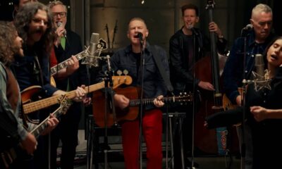 Bryan Adams & Friends - California Christmas