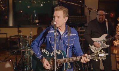 Chris Isaak live în 2022