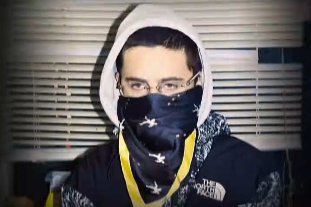 Timothee Chalamet în videoclipul piesei "4 Raws Remix"