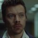 Harry Styles în videoclipul piesei "Aperture"