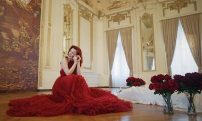 Videoclip ELENA - La necuprins