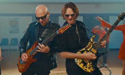 Videoclip Joe Satriani & Steve Vai - Dancing