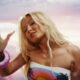 Zara Larsson în videoclipul "Midnight Sun"