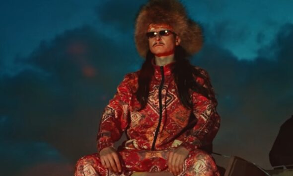 Oliver Tree în videoclipul piesei "Joyride"