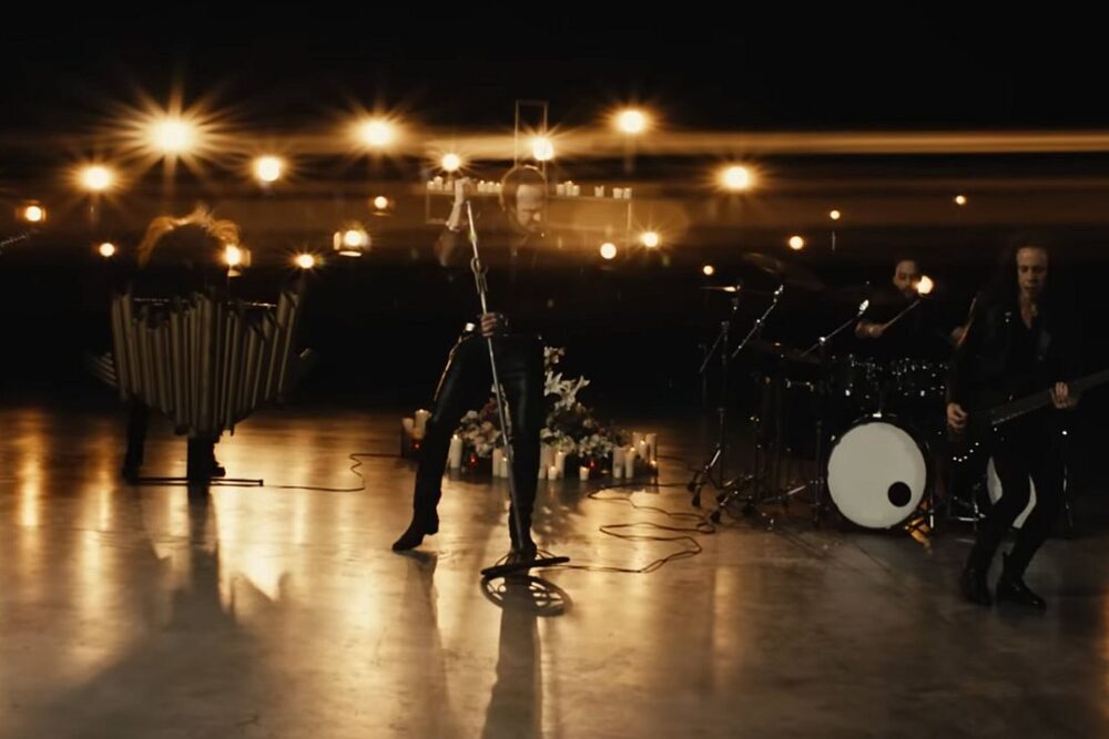Videoclip Moonspell Cross Your Heart