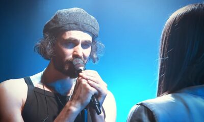 Mihail: "LIVE...în felul meu"