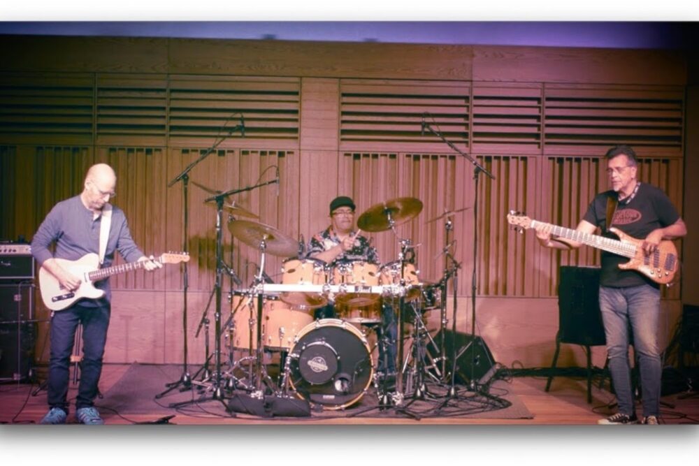 Oz Noy Trio