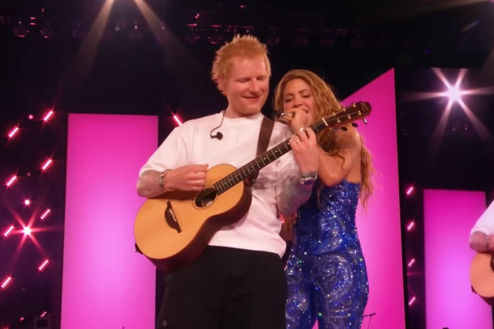 Shakira & Ed Sheeran - Underneath your Clothes (Live from LMYNL World Tour)
